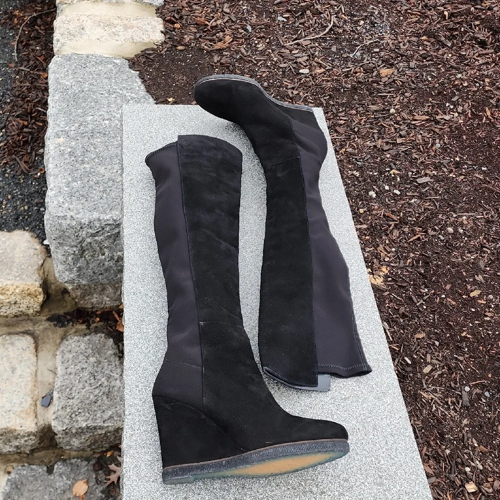 Stuart Weitzman Elegant Black Suede Women's Boots 7 M